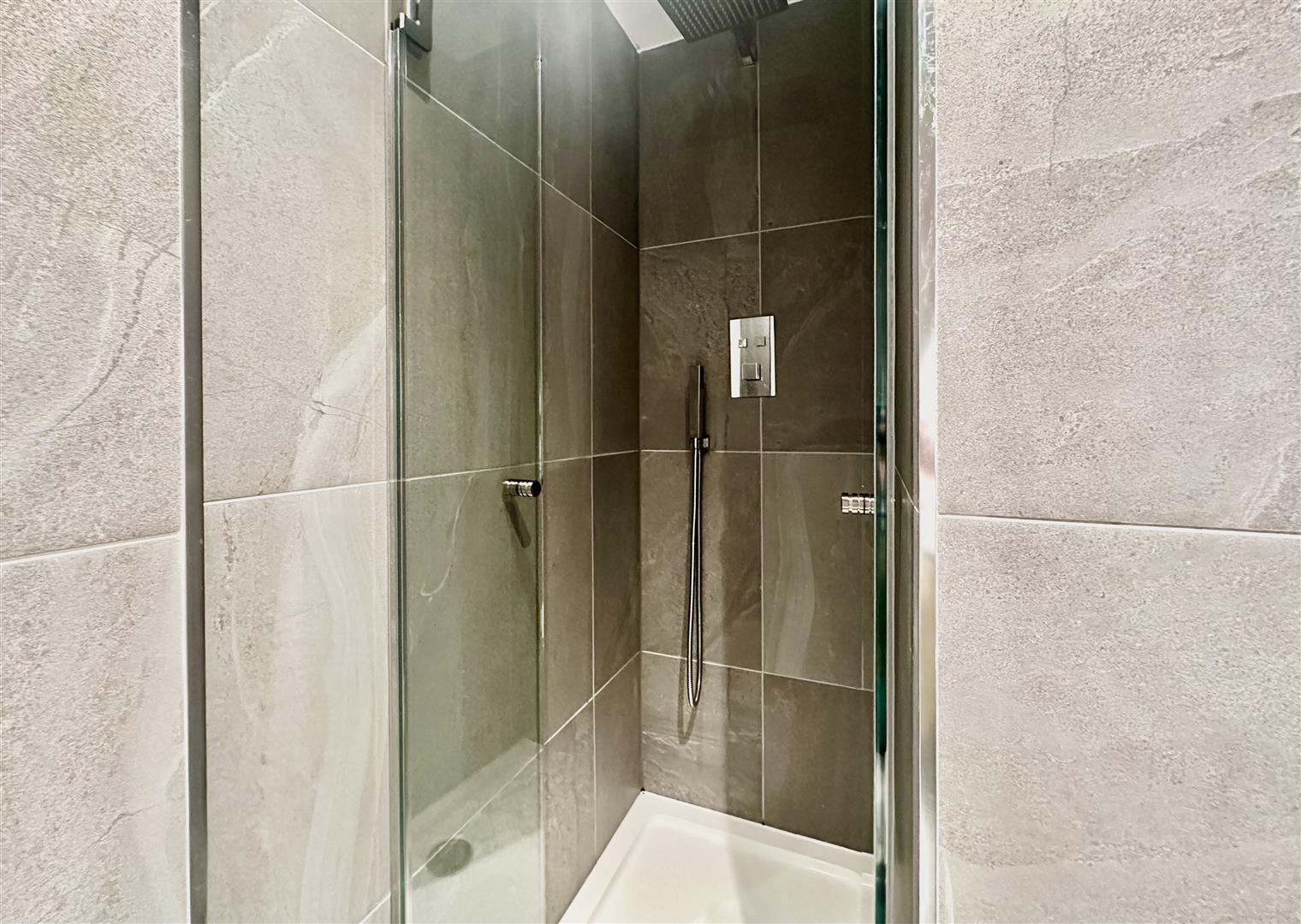 CATHEDRAL ROAD, PONTCANNA Jeffrey Ross Estate Agents